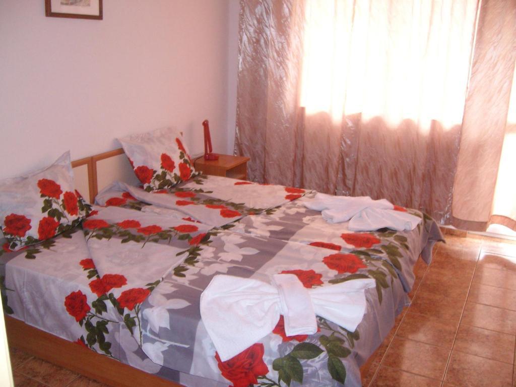 Nelly Guest House Ravda Room photo